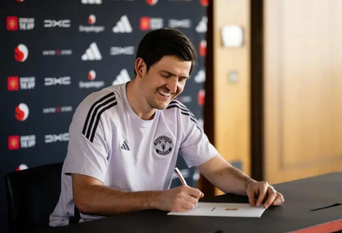 马奎尔拒迈阿密国际高薪邀约，续约曼联|太阳报|大卫·贝克汉姆|哈里-马奎尔|贝克汉姆|哈里_新浪体育_新浪新闻